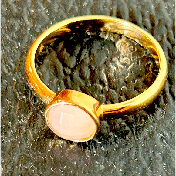 Silpada rose gold ring with soapstone rose small stone. Used for display - Picture 4 of 5